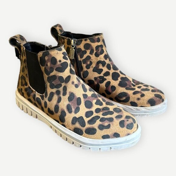 Blondo Waterproof Leopard Chelsea Sneaker Booties Women 5.5 Casual Ankle Suede - Picture 1 of 9